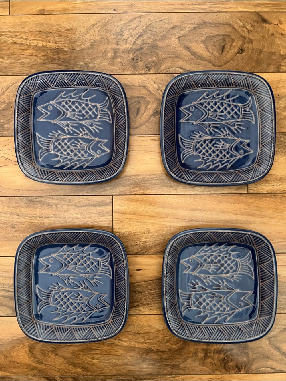 Kotobuki Japanese Square Fish Plates